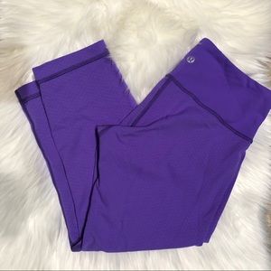 Woman’s Lululemon Crop Leggings